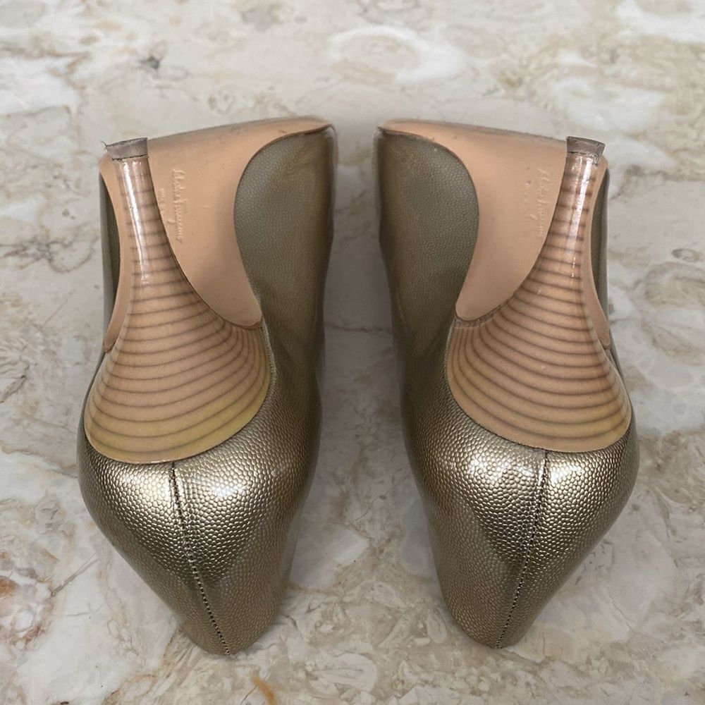 Salvatore Ferragamo Ribes Champagne Patent Leather Open Toe Pumps Heels - Picture 13 of 16
